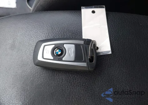 2012 BMW 328I z USA, uszkodzony, nr VIN WBA3A5C51CF346555